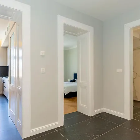 La Marie * سبليت